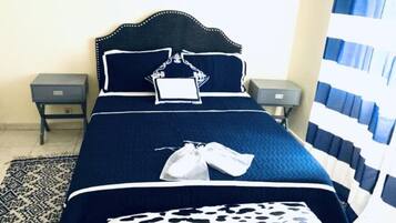3 chambres, fer et planche à repasser, Wi-Fi, draps fournis