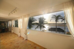 Deluxe Villa | Interior