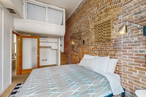 3 Schlafzimmer, BĂŒgeleisen/BĂŒgelbrett, Internetzugang, BettwĂ€sche