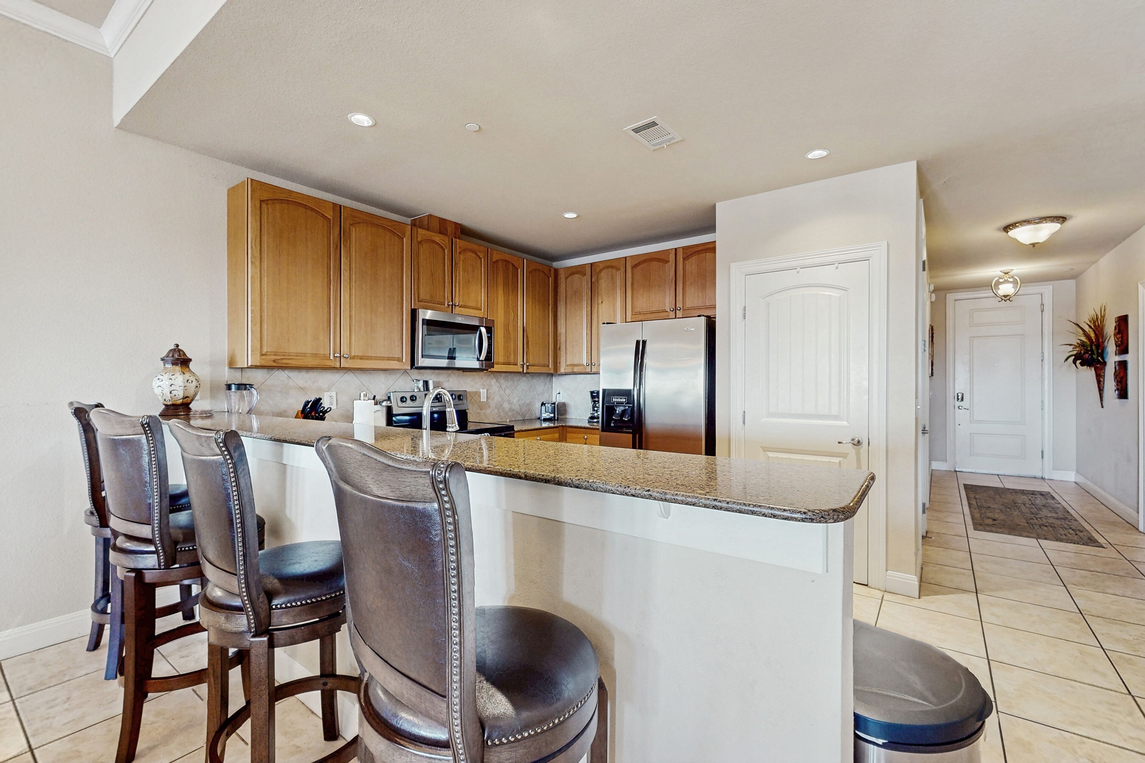 冰箱、微波炉、烤箱、炉灶