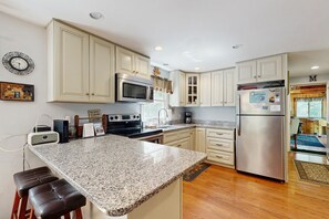 Fridge, microwave, oven, stovetop - Dog-Friendly Cottage w/Free WiFi, Kayak, Firepit, and Wood Stove (Ossipee)