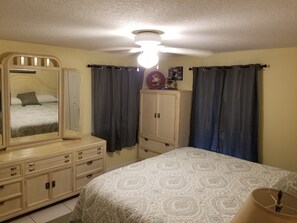 2 habitaciones, tabla de planchar con plancha y wifi gratis 