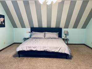 4 bedrooms, desk, iron/ironing board, free WiFi