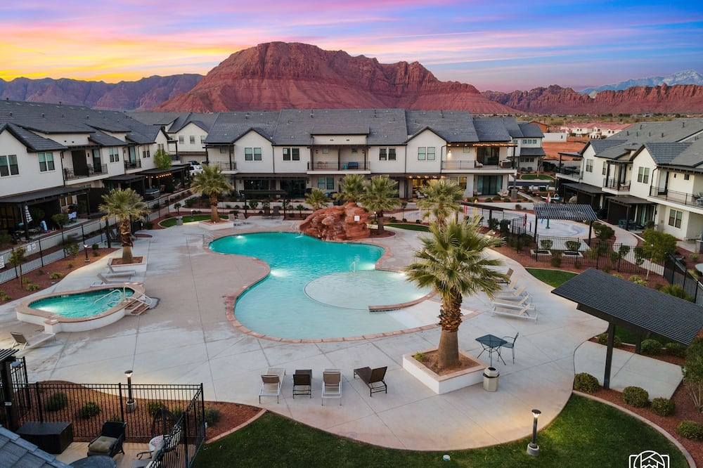 Red Mountain Springs #23 by RedAwning - Canyon, UT