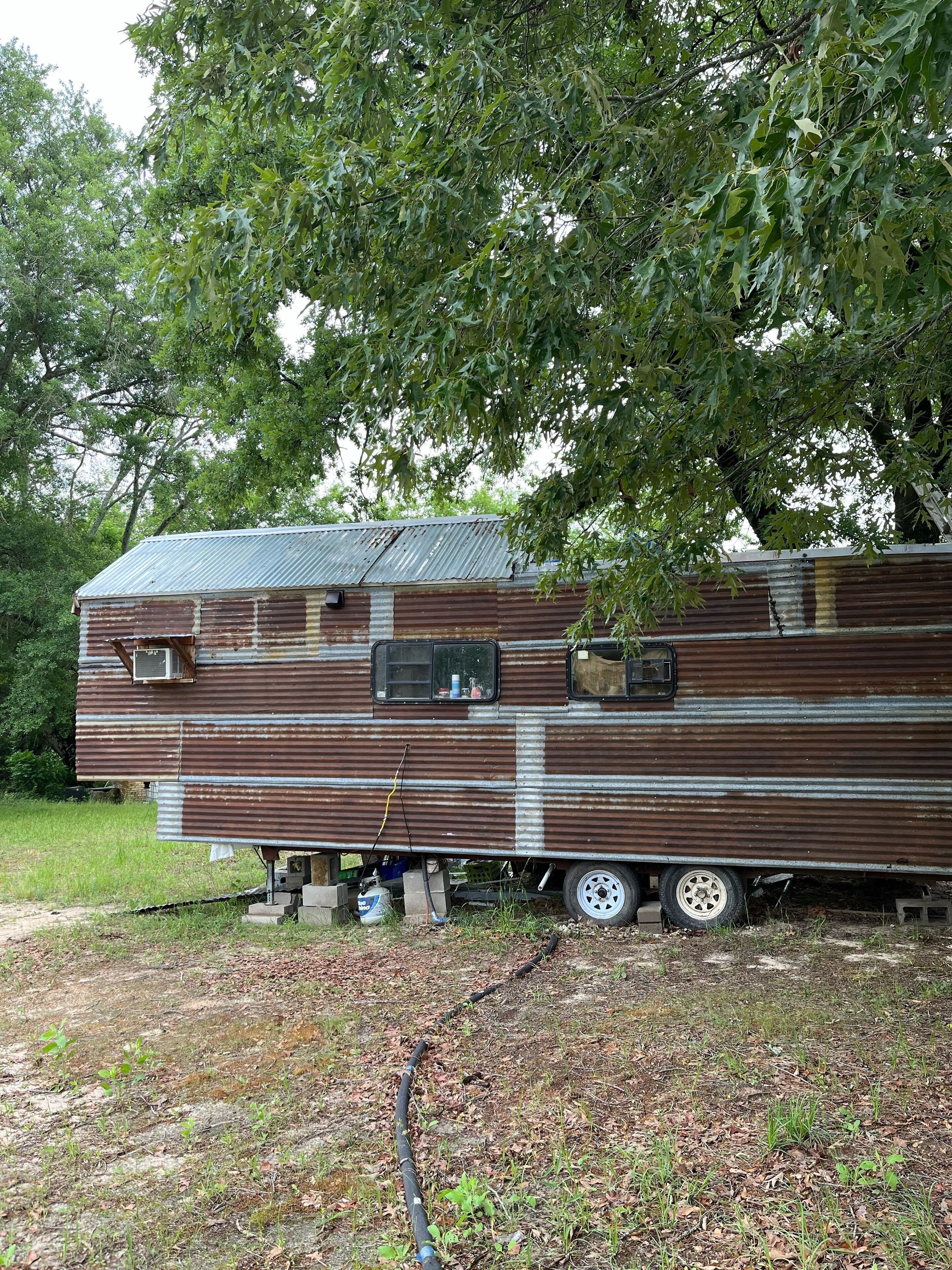 Recycled 5th wheel.   It gets the job done. 