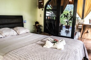 2 slaapkamers, een kluis op de kamer, een strijkplank/strijkijzer