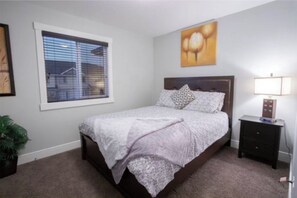 3 habitaciones, tabla de planchar con plancha y wifi gratis 