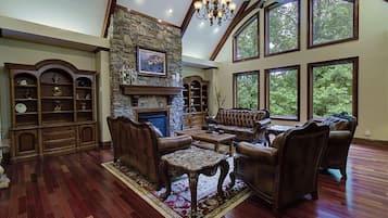 House, Multiple Beds (Burning Tree Ranch #656) | Living room