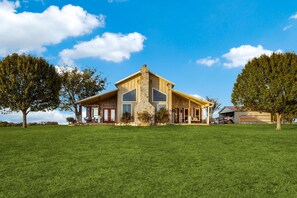 Exterior - Luxury Ranch Retreat on 100+ Acres Near Dallas w/ Pool & Lake Access (Blue Ridge)