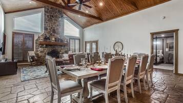 تناول الطعام