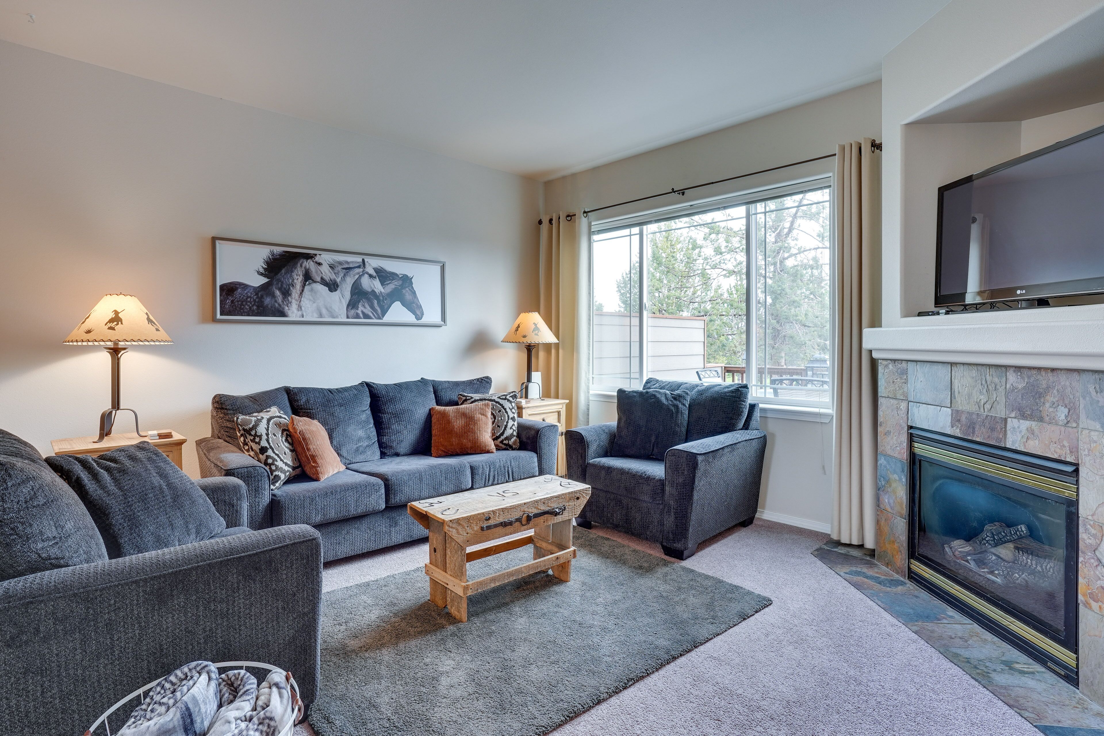 Charming Redmond Townhome w/ Resort Amenities