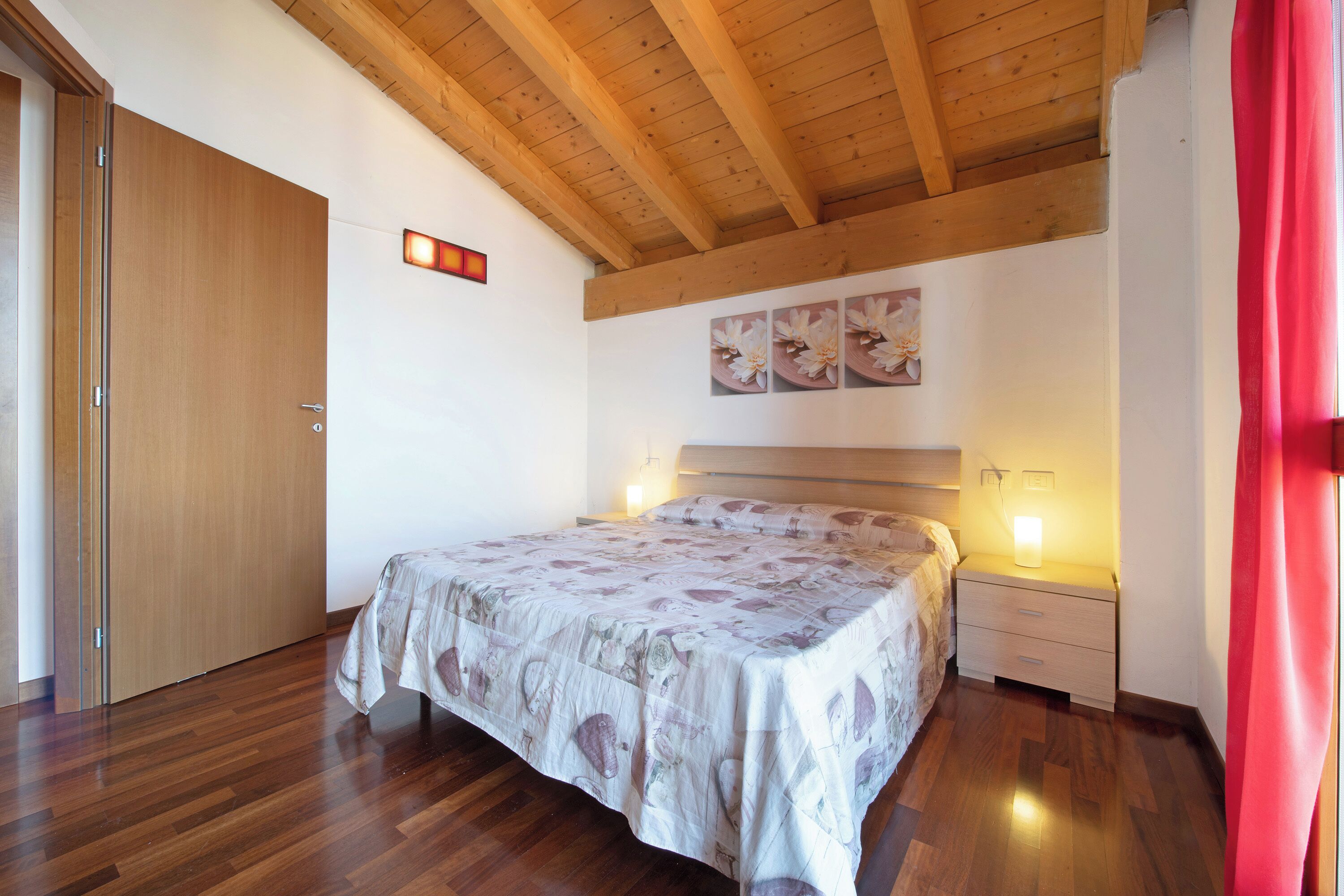 4 chambres, fer et planche à repasser, Wi-Fi gratuit, draps fournis