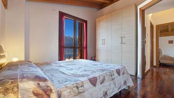 4 Schlafzimmer, Bügeleisen/Bügelbrett, kostenloses WLAN, Bettwäsche