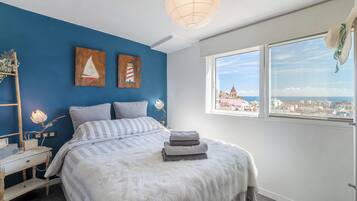 1 slaapkamer, een strijkplank/strijkijzer, gratis wifi, beddengoed