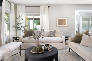 Smart TV, video games