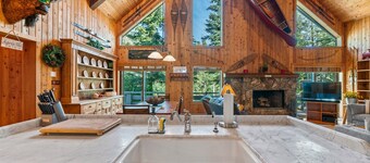 Starlink Internet, EV Charger, Pet Friendly, Cozy!