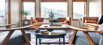 Hide-A-Way. Private Hot Tub Pets Welcome.