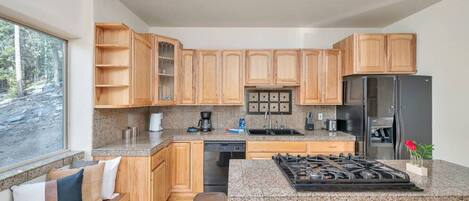 Fridge, microwave, dishwasher, coffee/tea maker