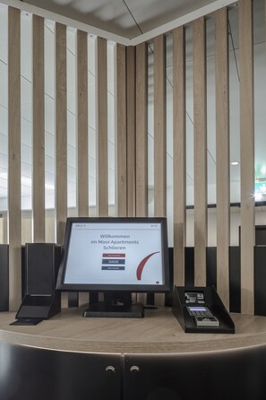 Check-in/check-out kiosk - MOOI Apartments Zurich-Schlieren (Schlieren)
