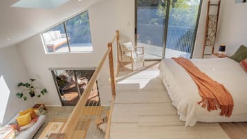 1 bedroom, travel crib, free WiFi, bed sheets