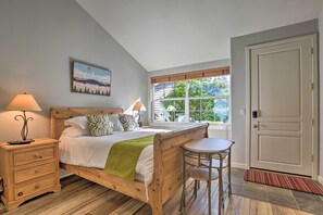 3 habitaciones y espacio para trabajar con laptop 