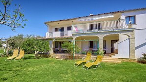 Exterior - Apartment 372/850 (Istria - Medulin), 1500m from the beach (Medulin)