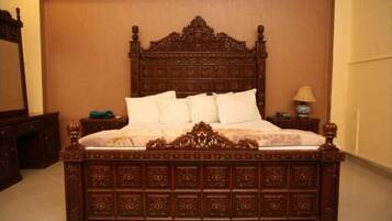 Deluxe Double or Twin Room | Iron/ironing board, free WiFi, bed sheets