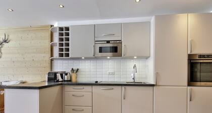 Renovierte Wohnung 8 Pers mit Balkon, WiFi und pistennah