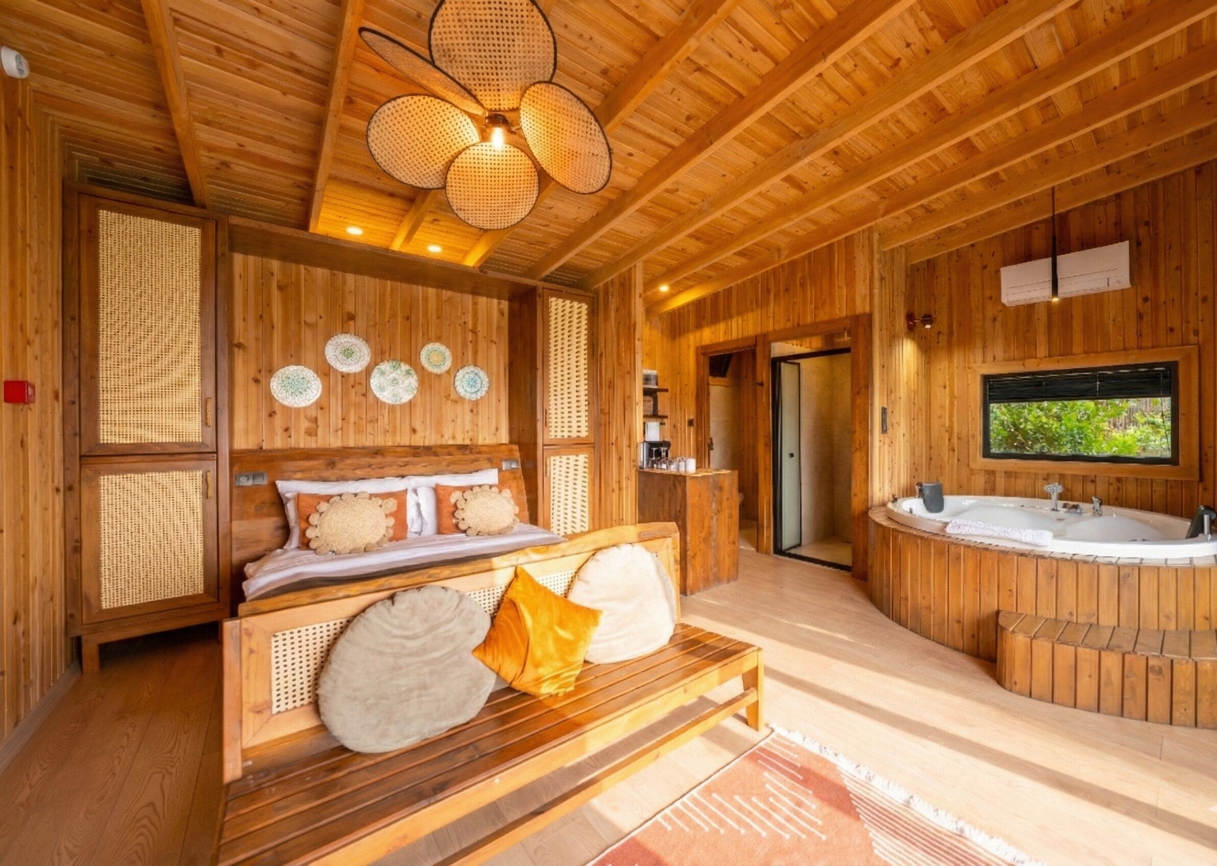 Cedrus Wood House | Egyptian cotton sheets, premium bedding, Select Comfort beds, minibar