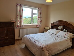 3 bedrooms - Tigh Mhartin (Derravonniff)