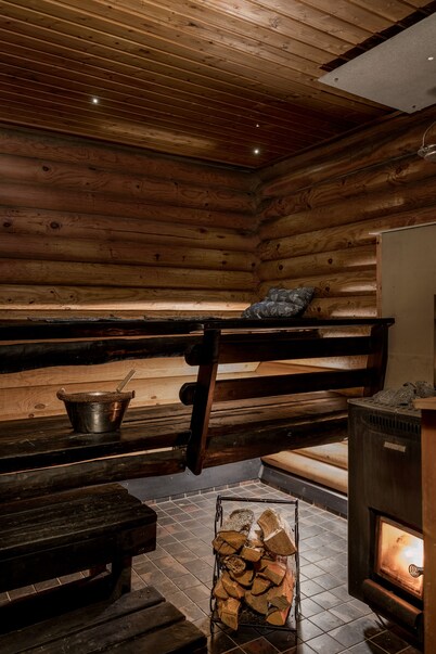 North Savonia, Log cottage and Lakeside sauna,  rental cottage.