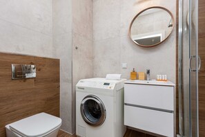 Douche, serviettes fournies