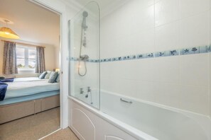 Hair dryer, towels - Rowan Cottage, Holt, Norfolk (Holt)