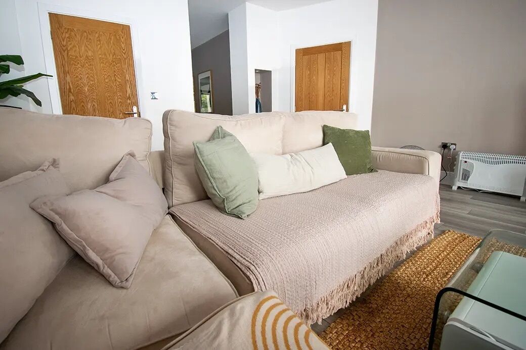 luxury apartment (cliff view) | living area | 56-inch flat-screen tv with digital channels, tv, netflix