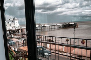 View from property - Beachcliff Hotel and Apartments (Penarth)