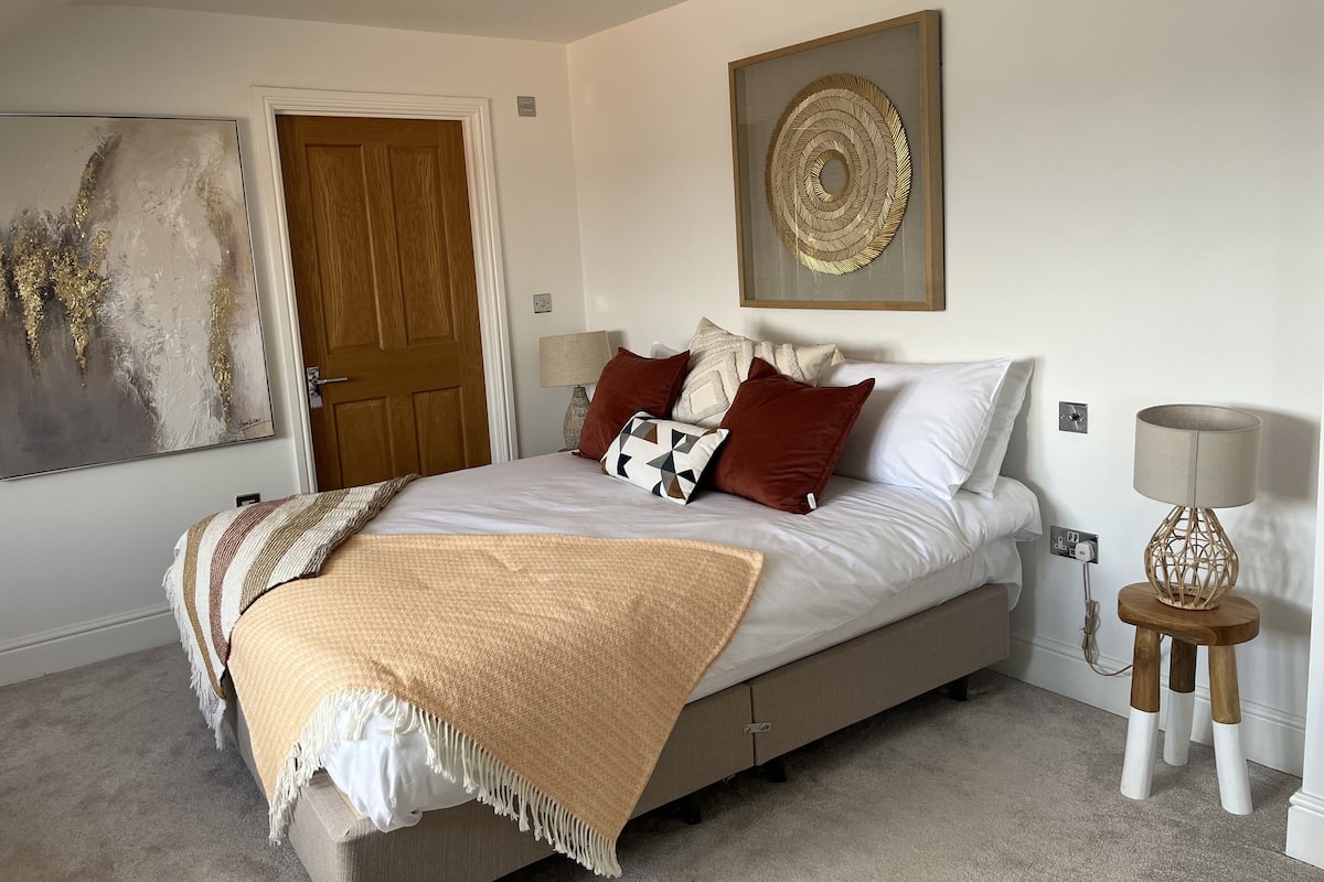 1 habitación, decoración personalizada y muebles diferentes