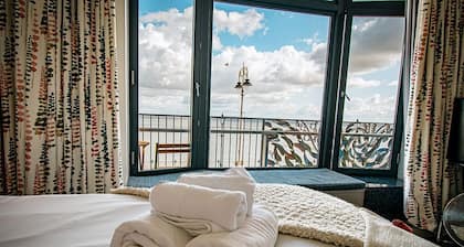 Beachcliff Hotel and Apartments