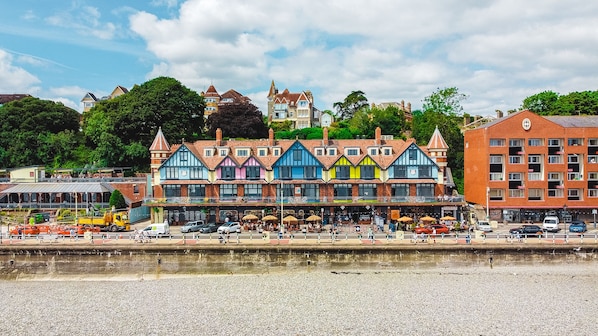 Exterior - Beachcliff Hotel and Apartments (Penarth)