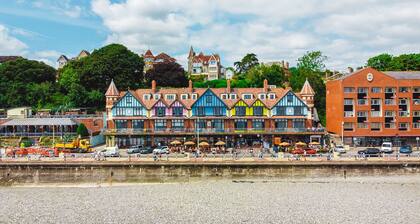Beachcliff Hotel and Apartments