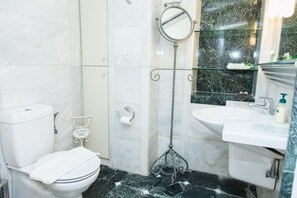 Design Apartment | Bathroom | Shower, hair dryer, towels - Chic Charming Central Athens Apt. (Athens)