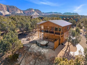 Unclassified image, 3 of 30, button - Overlook Casita | Private Hot tub | Zion NP (Orderville)