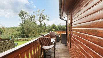 ์ฝํฐ์ง | ๋ฐ์ฝ๋