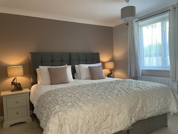 1 bedroom, iron/ironing board, travel crib, WiFi