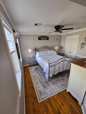 5 dormitorios, tabla de planchar con plancha, wifi gratis y ropa de cama