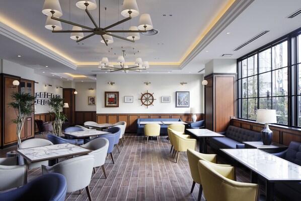 بار مشروبات وساندويتشات