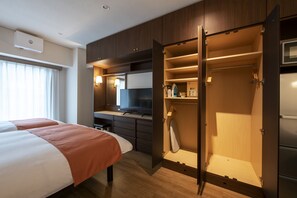 Coffres-forts dans les chambres, bureau, rideaux occultants