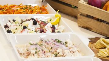 ๋งค์ผ ๋ทํ ์์นจ ์์ฌ(1์ธ๋น JPY 2310)