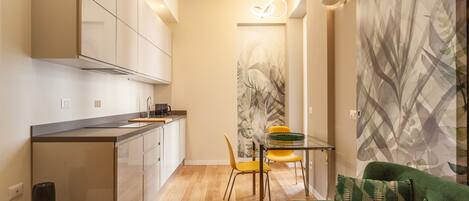 Apartment, 1 Bedroom | Private kitchen | Fridge, microwave, stovetop, dishwasher