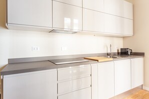 Apartment, 1 Schlafzimmer | Eigene Küche | Kühlschrank, Mikrowelle, Herdplatte, Geschirrspüler