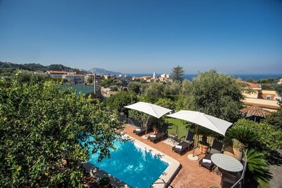 Villa Lucia: Amalfi Retreat by Feeling Italy